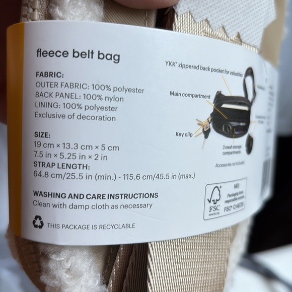 Lole Beige Fleece Belt Bag - NWT shoulder bag - Picture 4 of 9